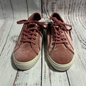 NWT Old Navy Women's Velvet Sneakers in Pale Pink